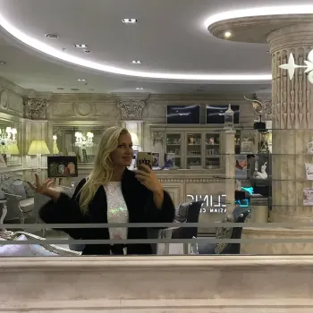 Екатерина Одинцова стала ведущей кинофестиваля в Майами