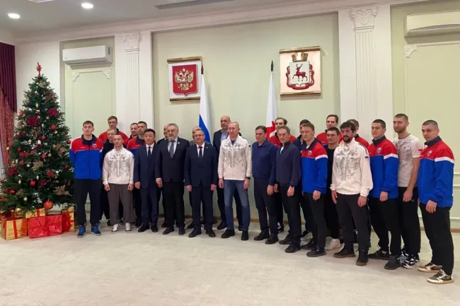 Сборная России по хоккею с мячом начала сборы в Нижнем Новгороде