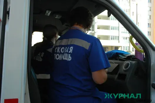 Козырек упал на социального работника в Нижегородской области