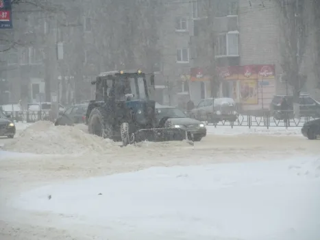 Управляющие компании Нижнего Новгорода продолжают уборку снега в усиленном режиме