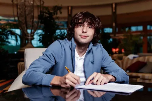 Артем Сидоренко подписал контракт с «Пари Нижний Новгород»