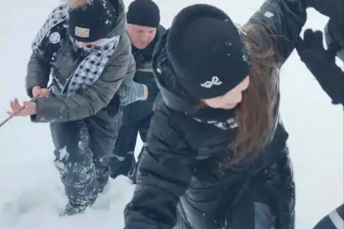 Две школьницы спасены на берегу Оки в Нижнем Новгороде