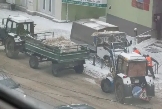 Уборка снега началась на проезде от улицы Культуры в Нижнем Новгороде