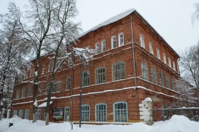 Здание ремесленного училища в Арзамасе продано новому владельцу