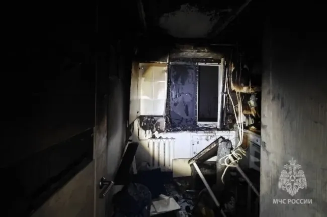 Пожар в пятиэтажном доме Нижнего Новгорода привел к эвакуации жильцов