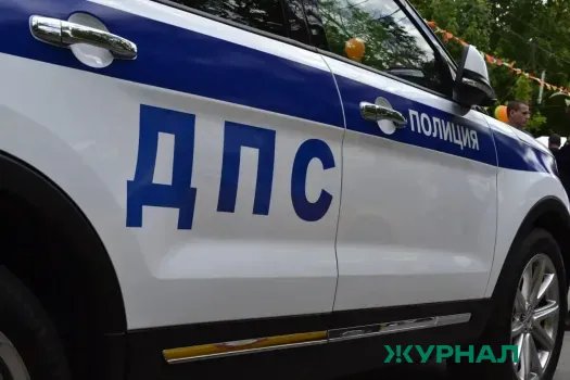 Мусоровоз перевернулся на трассе в сторону Павлова, заблокировав движение