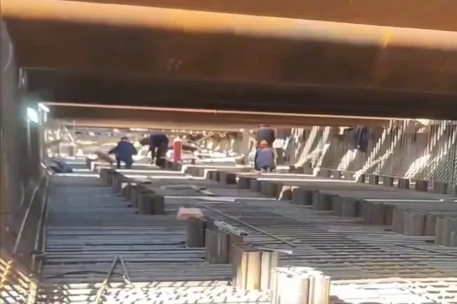 Заливка перекрытий среднего уровня началась на станции метро &laquo;Сенная&raquo;