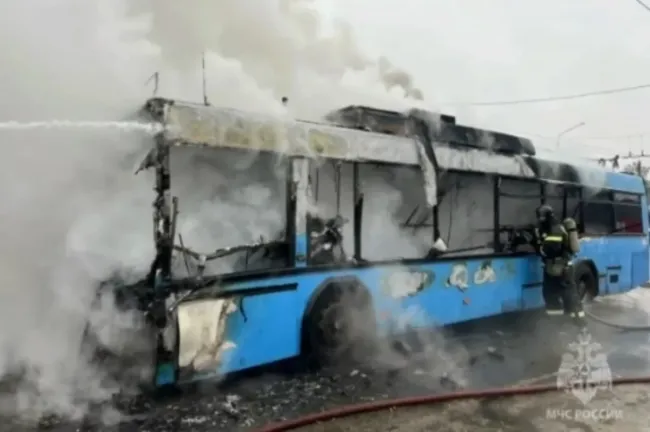 Троллейбус загорелся в Дзержинске: что известно о причинах инцидента