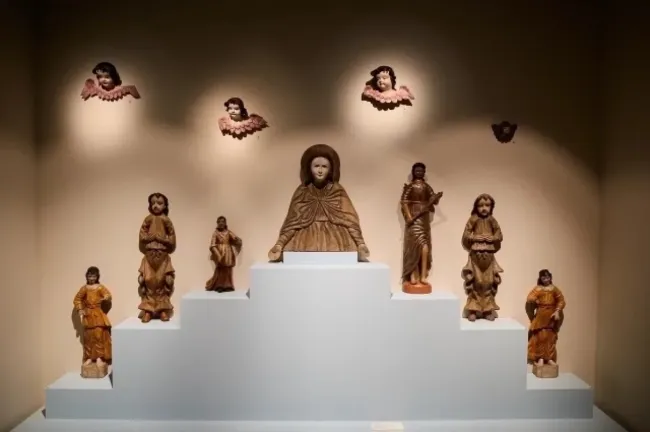 Выставка деревянной скульптуры &laquo;Собор Святых&raquo; открылась в Нижнем Новгороде
