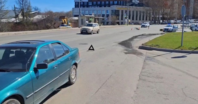 Иномарка сбила мужчину на электровелосипеде на улице Родионова в Нижнем Новгороде