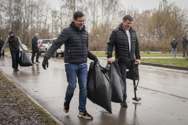 Шалабаев и жители Кстова провели субботник в парке &laquo;Юбилейный&raquo;