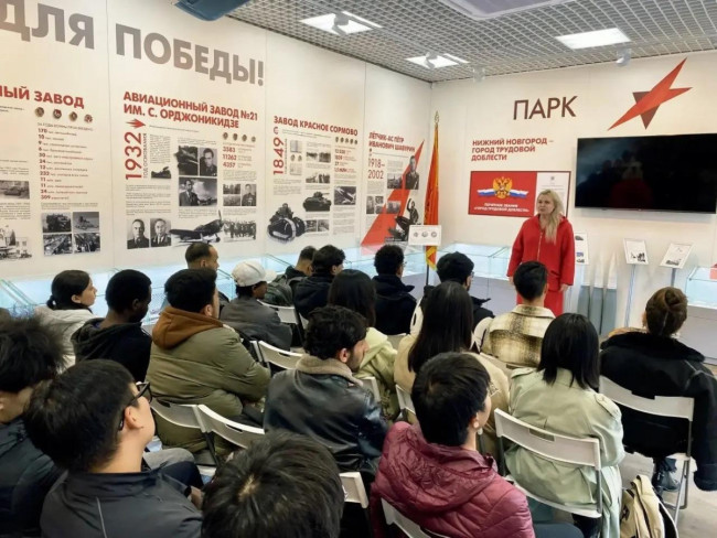 Иностранные студенты участвуют в патриотических мероприятиях в Нижнем Новгороде