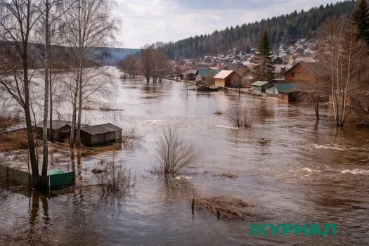 Четыре придомовые территории в Урене освобождены от паводка