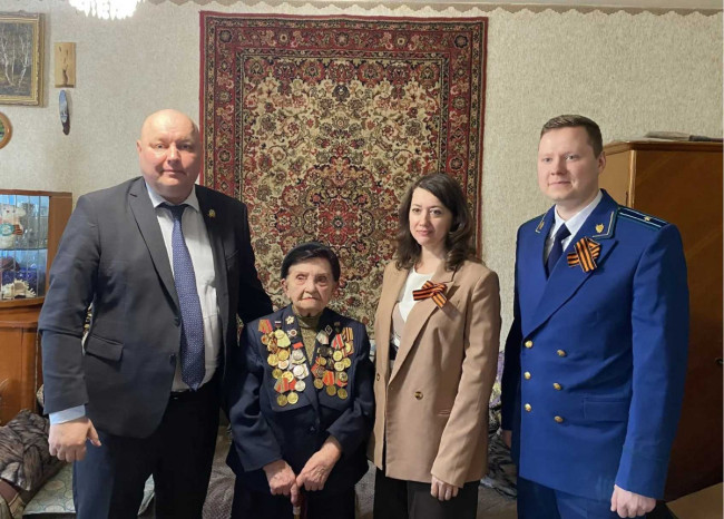 Ветеран Великой Отечественной войны Тамара Рунова получила поздравления с Днем Победы