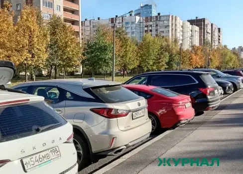 В Нижнем Новгороде водителей оштрафовали на девять миллионов за парковку на газонах