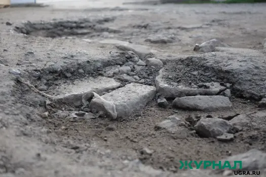 Яму на улице Коммуны в Нижнем Новгороде засыпали после ремонта